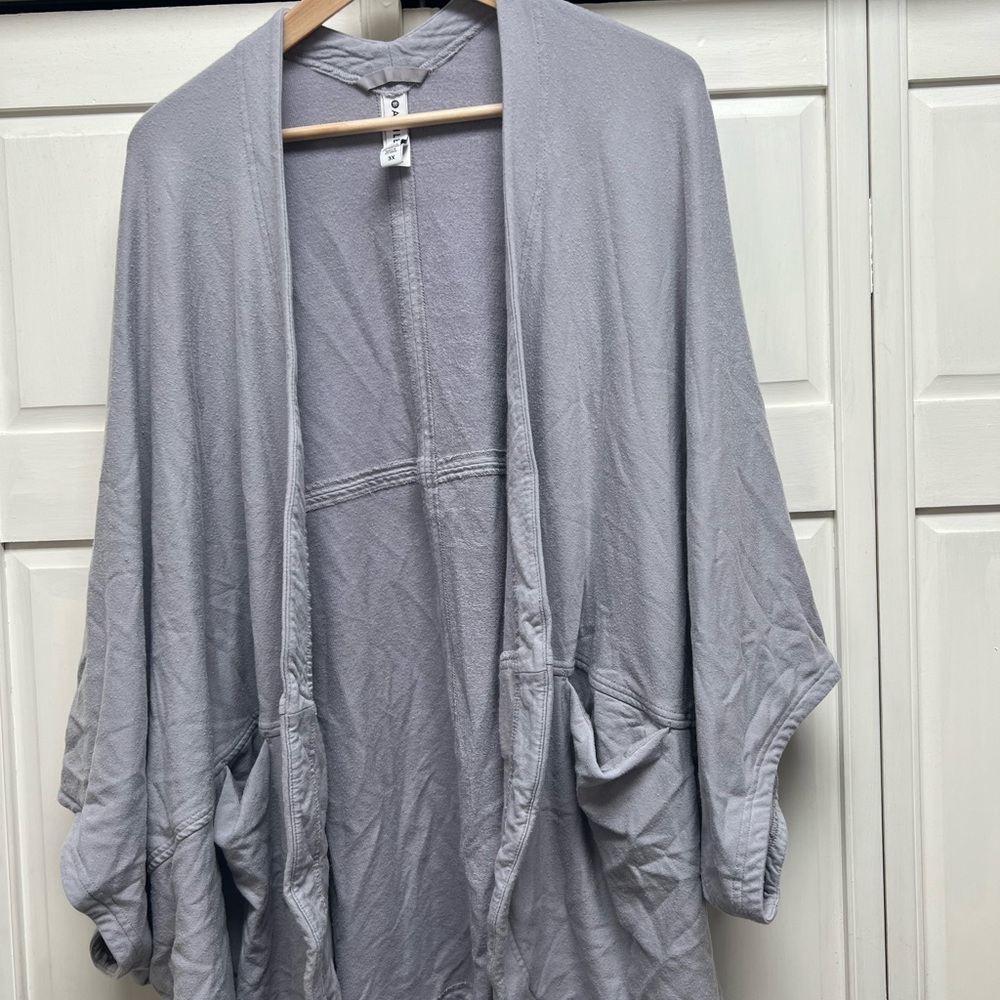 Athlete cocoon sweater